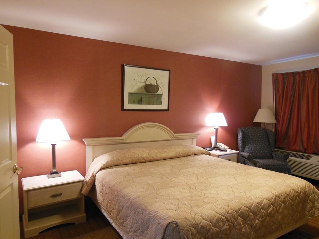 Wilbraham Inn Ludlow Εξωτερικό φωτογραφία