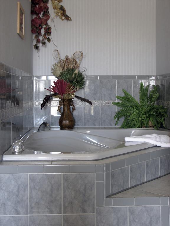 Wilbraham Inn Ludlow Εξωτερικό φωτογραφία