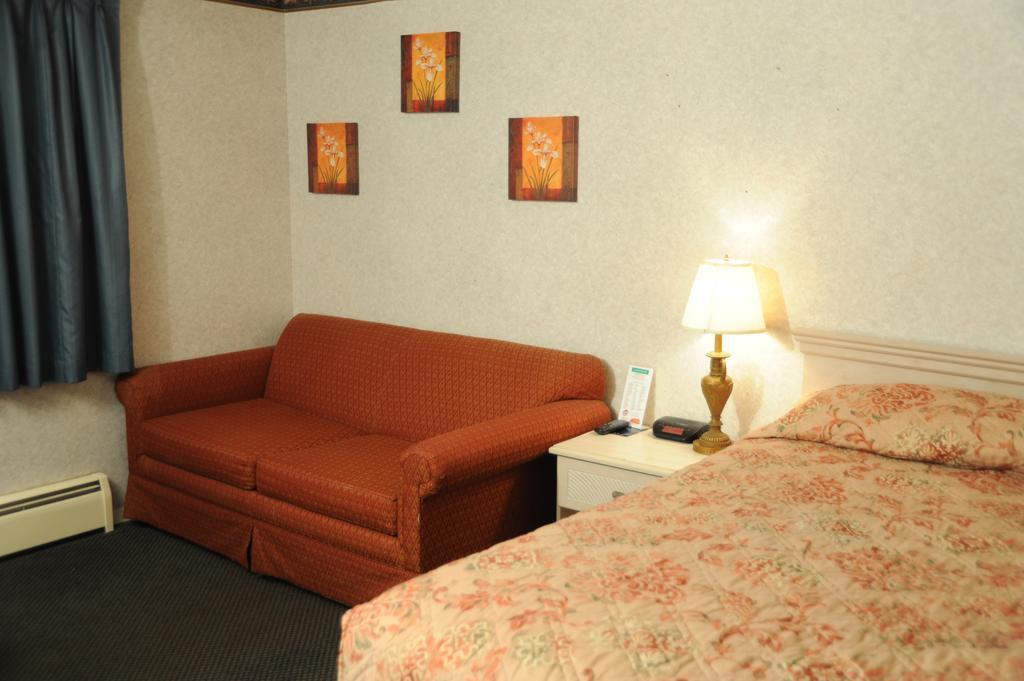Wilbraham Inn Ludlow Εξωτερικό φωτογραφία