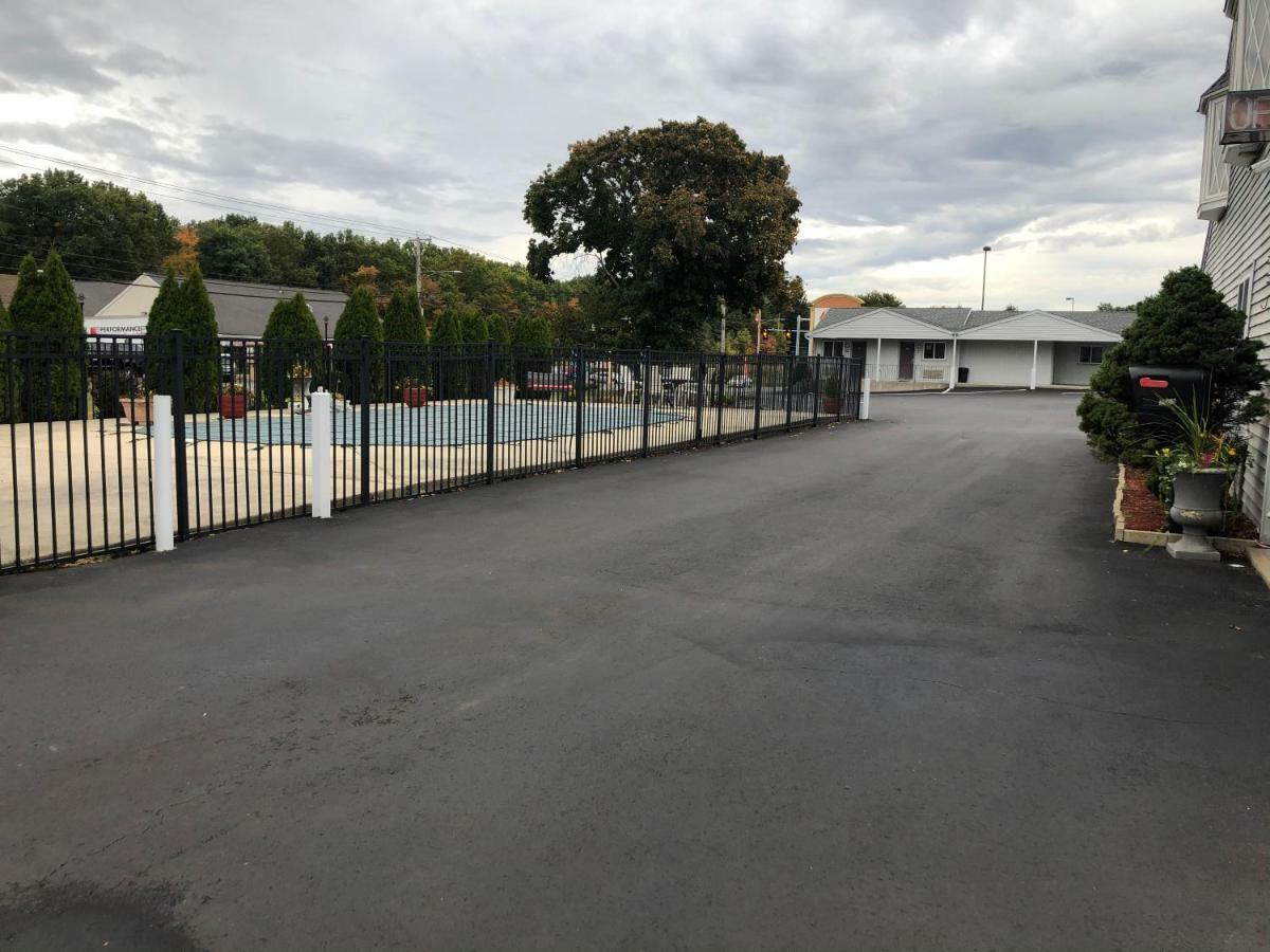 Wilbraham Inn Ludlow Εξωτερικό φωτογραφία