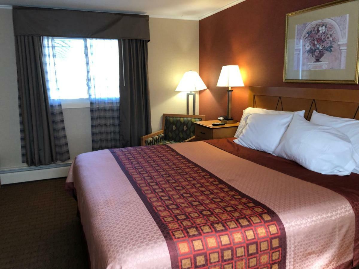 Wilbraham Inn Ludlow Εξωτερικό φωτογραφία