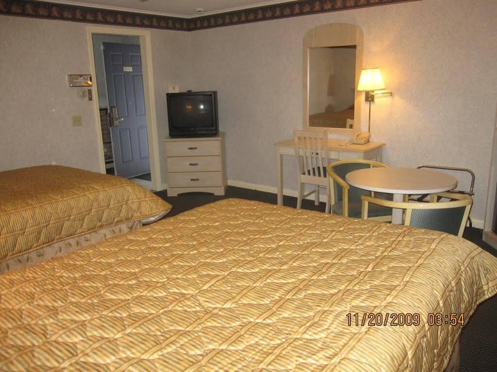 Wilbraham Inn Ludlow Εξωτερικό φωτογραφία